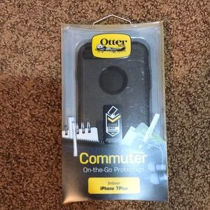 iPhone 7 Plus Black otterbox commuter case